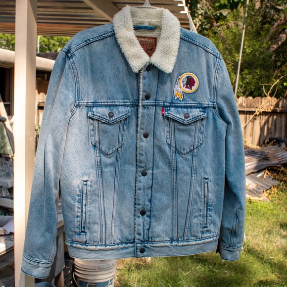 Levis Denim Sherpa Jacket x NFL Washington Redskins - Picture 1 of 9